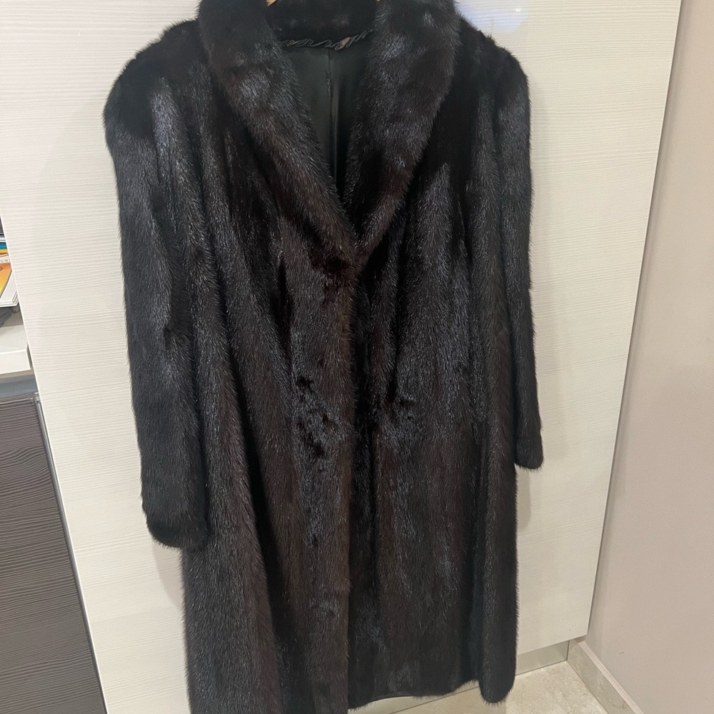 Classic Authentic Mahogany Mink Long Coat with Plush Texture